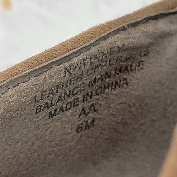 Nine West brown Leather heels with layered texture - Picture 6 of 16